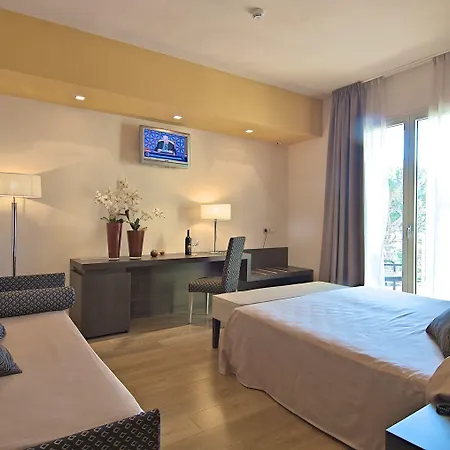 Zen Versilia 4* مارينا دي بييتراسانْت